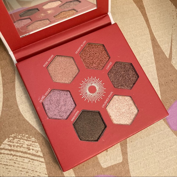 NWT Sandbar Beauty Nomad Eyeshadow Palette - Picture 4 of 6